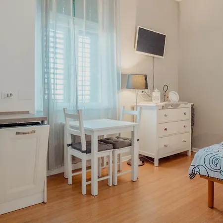 Artemar X3 With Sea Glimpse Apartman *