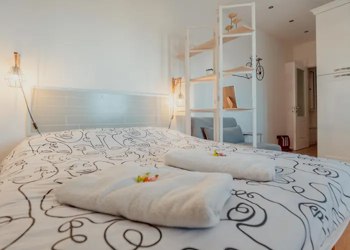 Artemar X3 With Sea Glimpse Daire Trieste